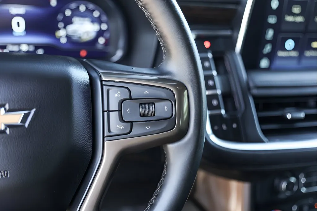 Chevrolet Suburban photo 16
