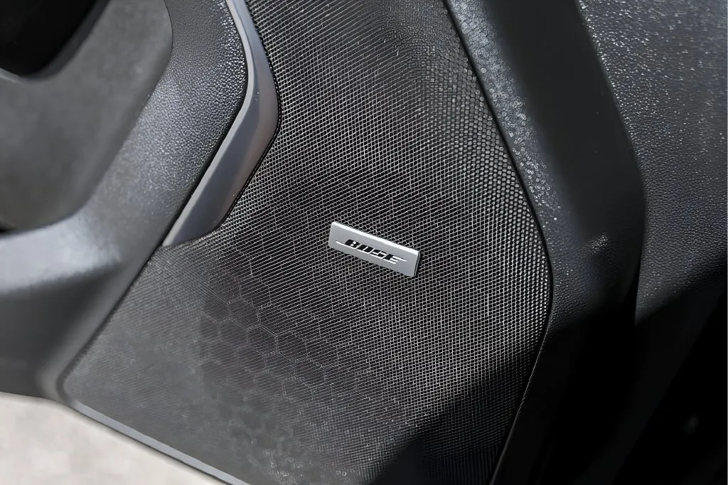 Chevrolet Suburban photo 25