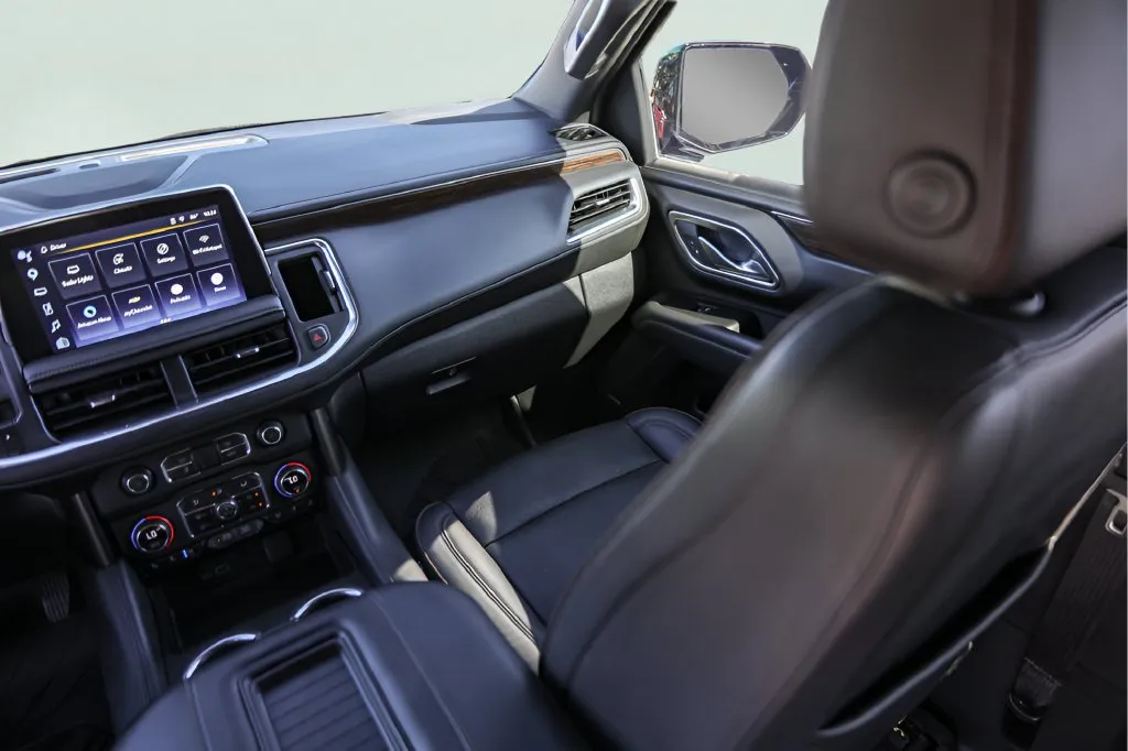 Chevrolet Suburban photo 32