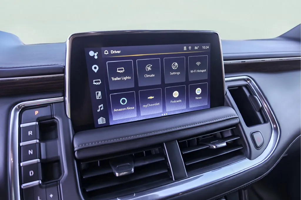 Chevrolet Suburban photo 19