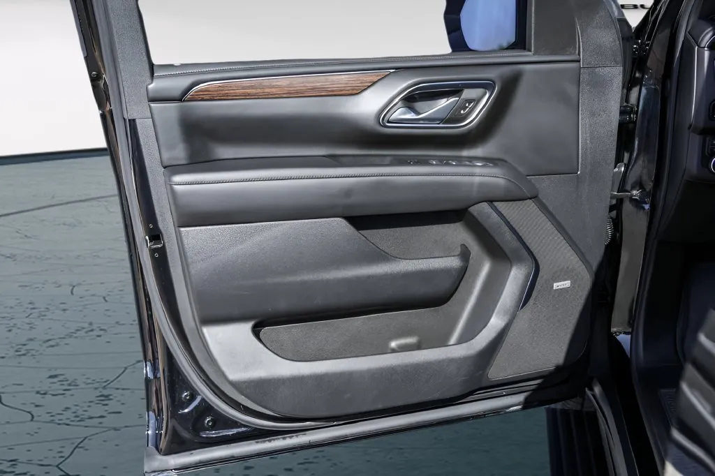 Chevrolet Suburban photo 27