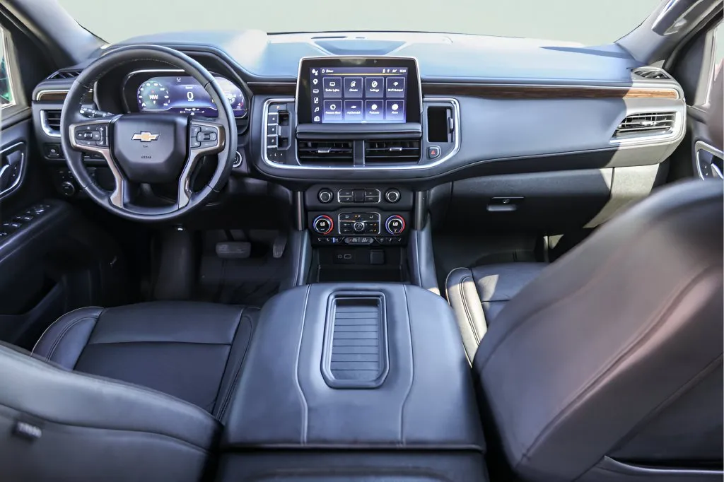 Chevrolet Suburban photo 30