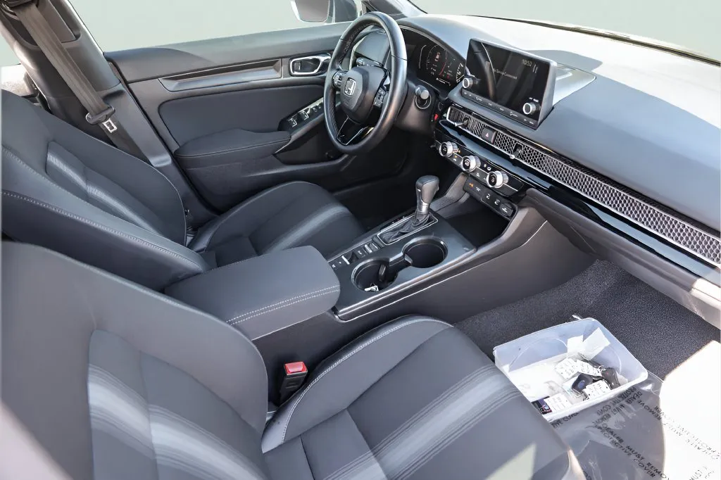Honda Civic photo 31