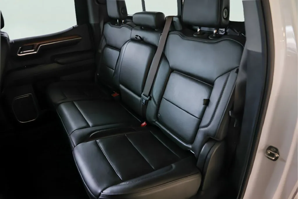 GMC Sierra photo 26