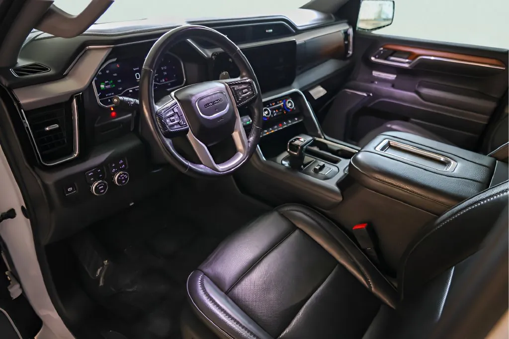 GMC Sierra photo 12