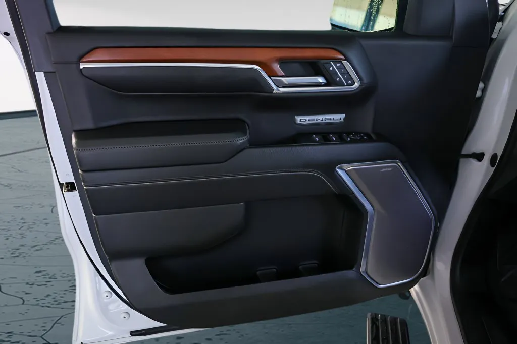GMC Sierra photo 25