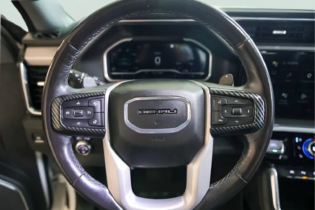 GMC Sierra photo 13