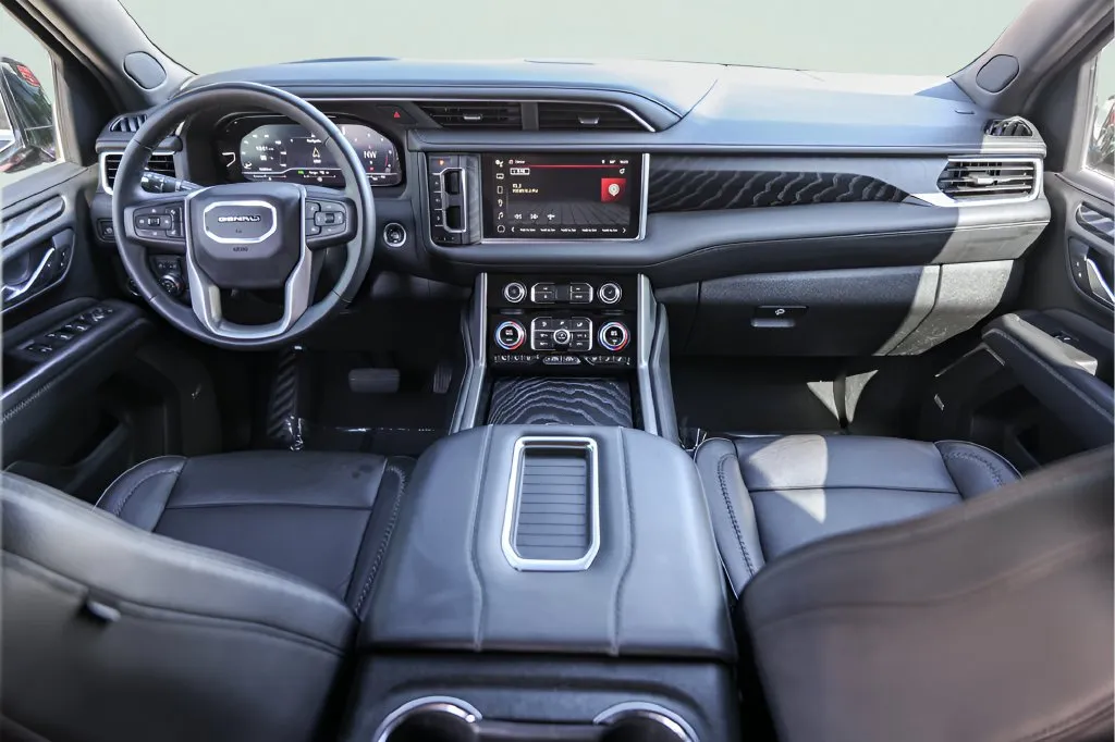 GMC Yukon XL photo 29