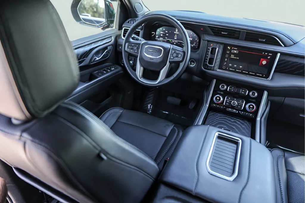 GMC Yukon XL photo 30