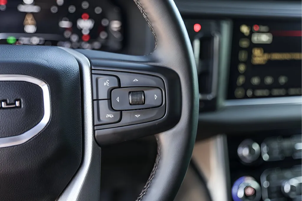 GMC Yukon XL photo 15