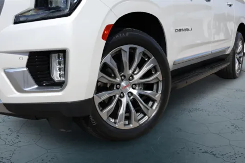 More photos of 2021 GMC Yukon XL Denali at Covert Buick GMC, TX