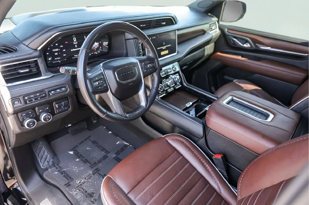 GMC Yukon photo 13