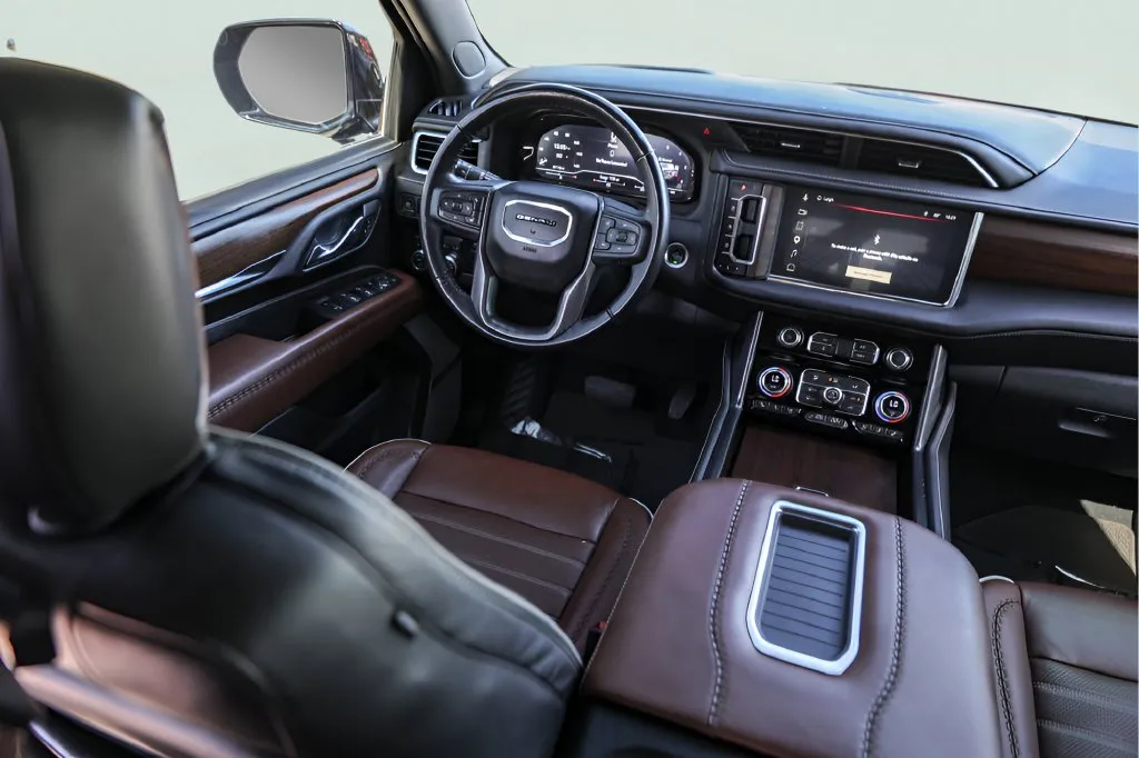 GMC Yukon photo 32