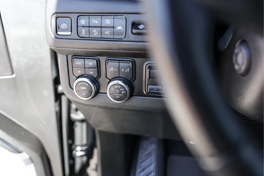 GMC Yukon photo 18