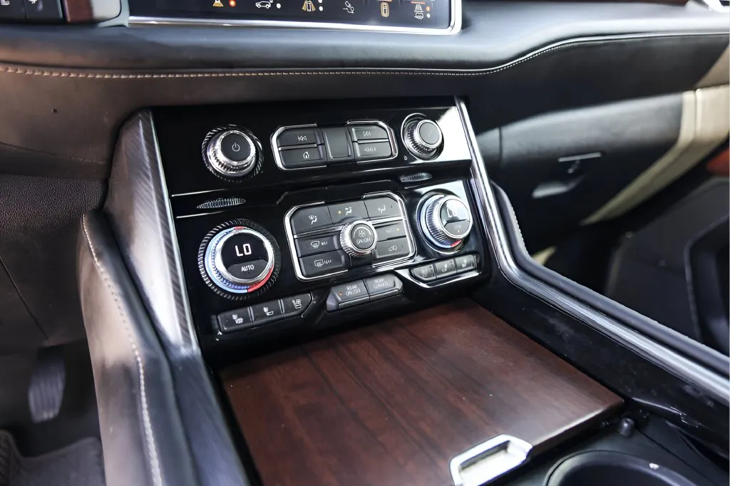 GMC Yukon photo 22
