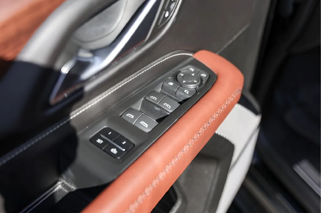 GMC Yukon photo 26