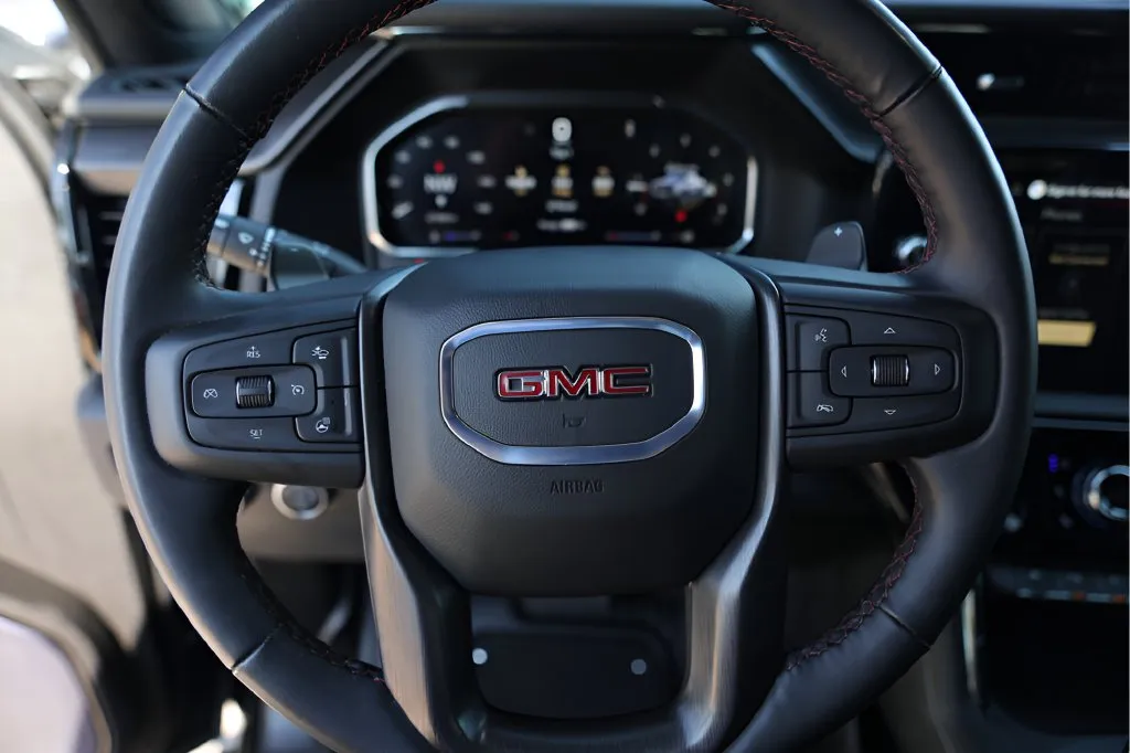 GMC Sierra photo 15