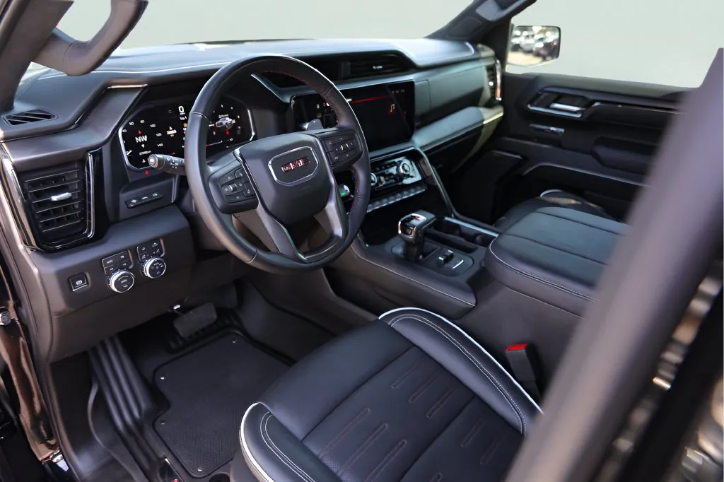 GMC Sierra photo 13