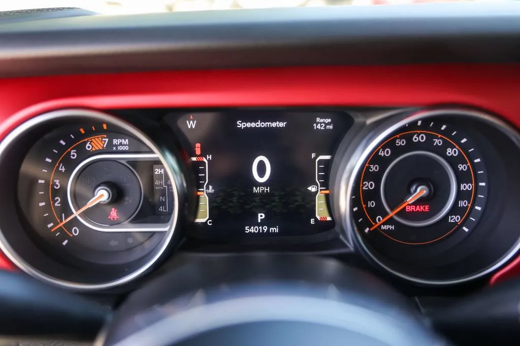 Jeep Wrangler photo 13