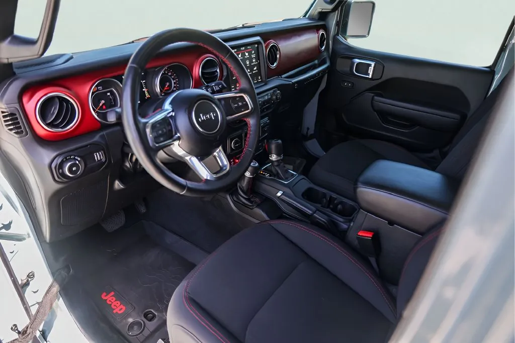 Jeep Wrangler photo 12