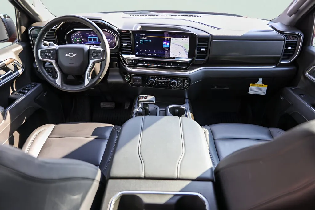 Chevrolet Silverado photo 27