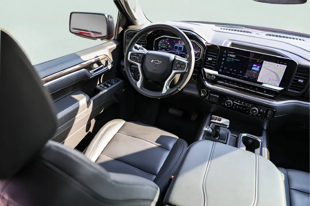 Chevrolet Silverado photo 28