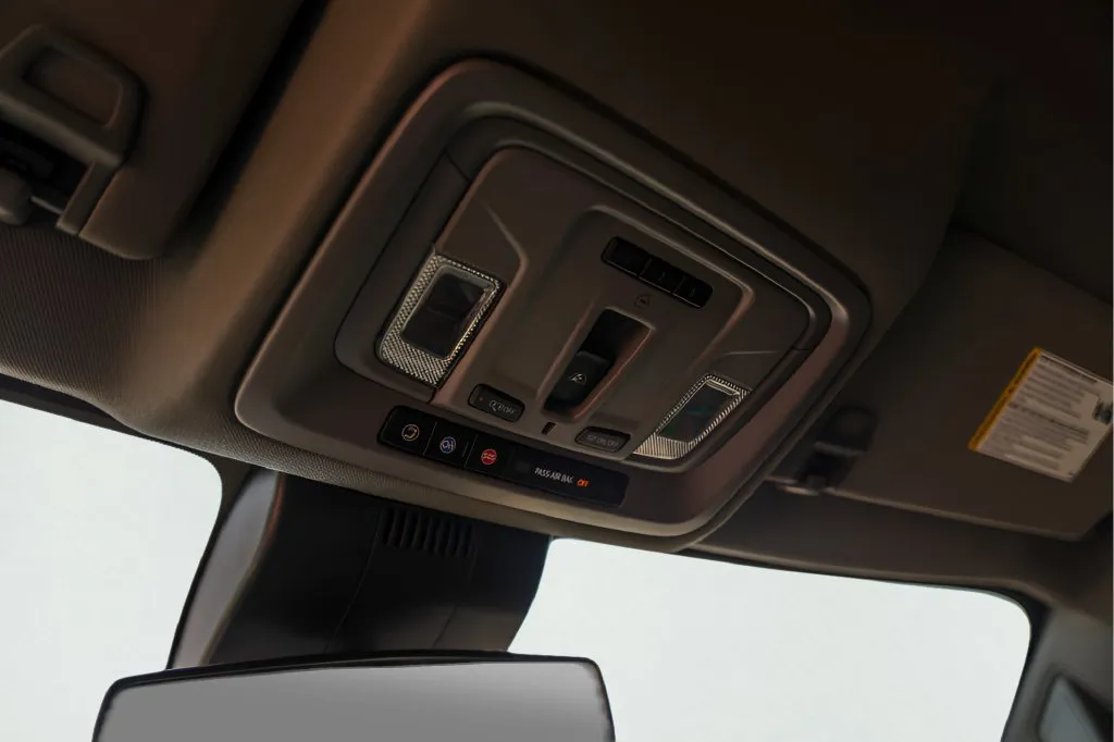 Chevrolet Silverado photo 22