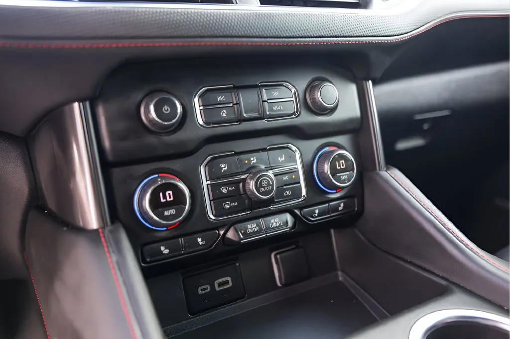 Chevrolet Tahoe photo 22