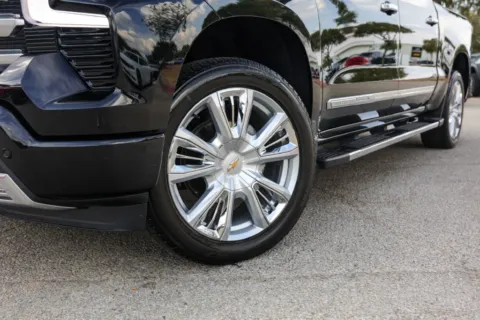 Another view of 2025 Chevrolet Silverado 1500 High Country for sale in Austin, TX at Covert Buick GMC