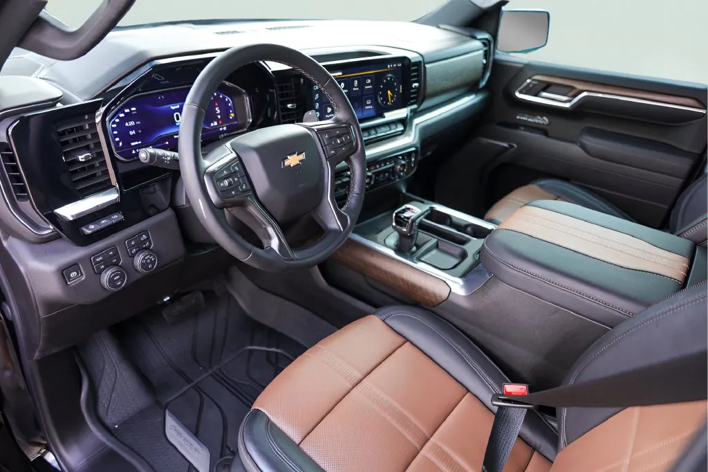 Chevrolet Silverado photo 12