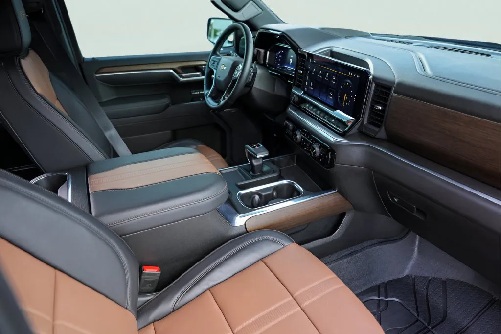 Chevrolet Silverado photo 31