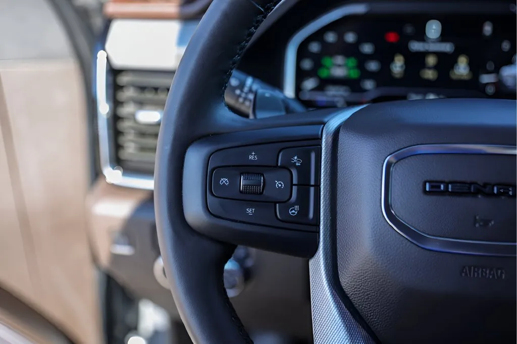 GMC Sierra photo 17
