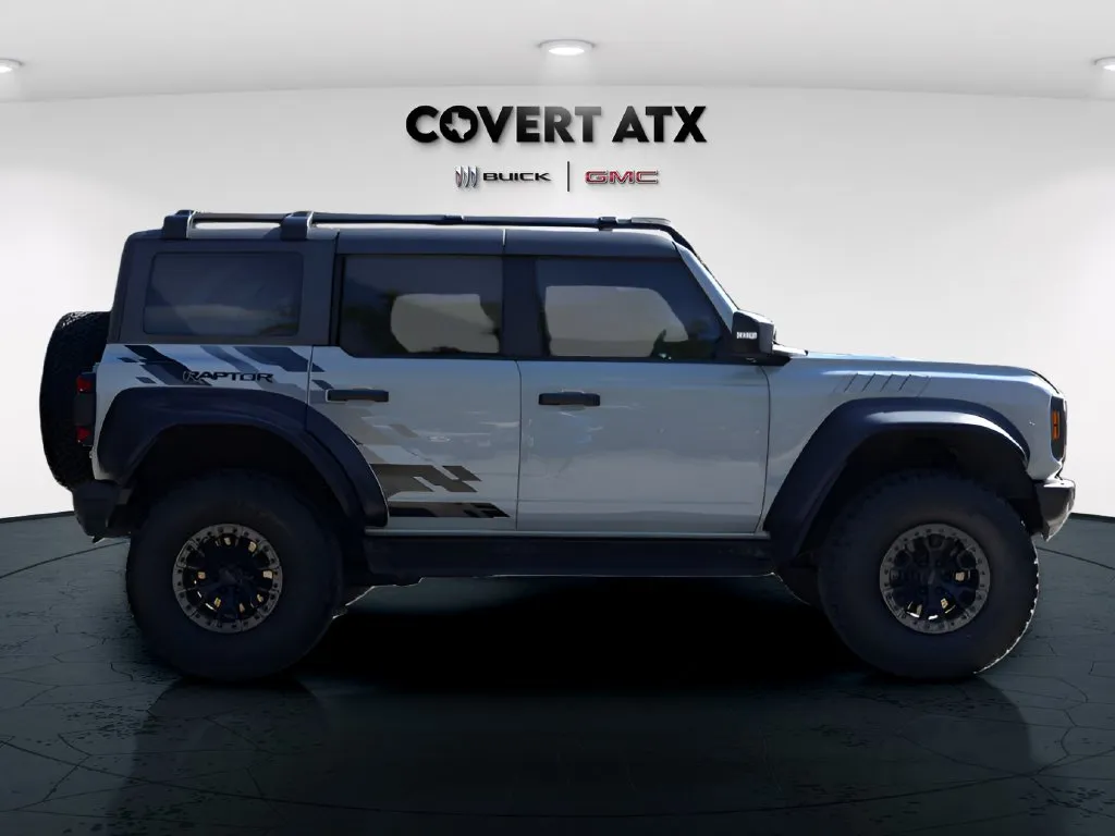 Ford Bronco photo 7