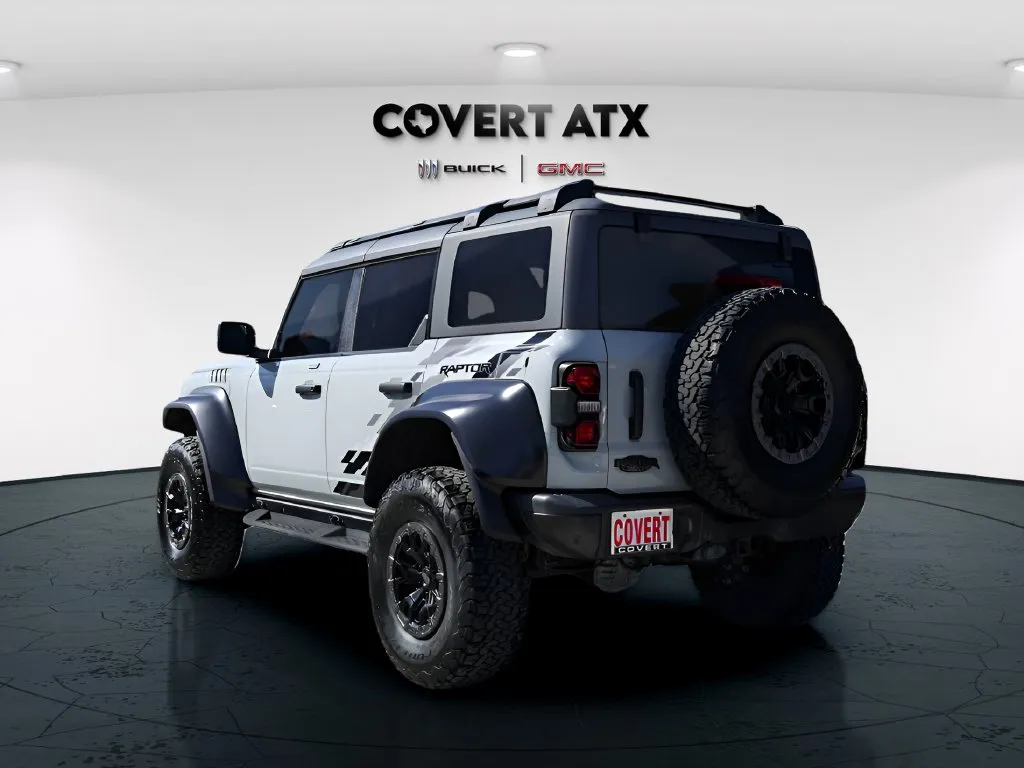 Ford Bronco photo 5