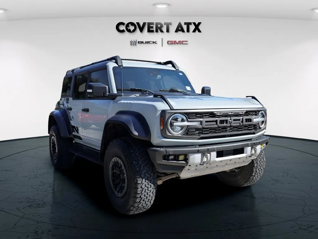 Ford Bronco photo 8