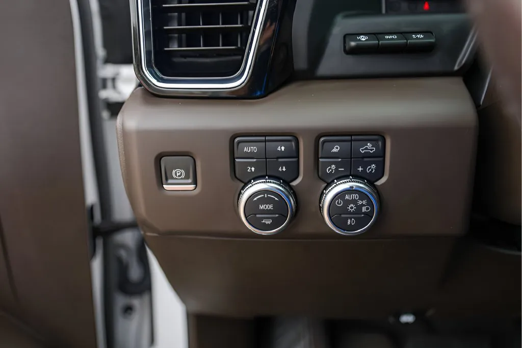 GMC Sierra photo 14
