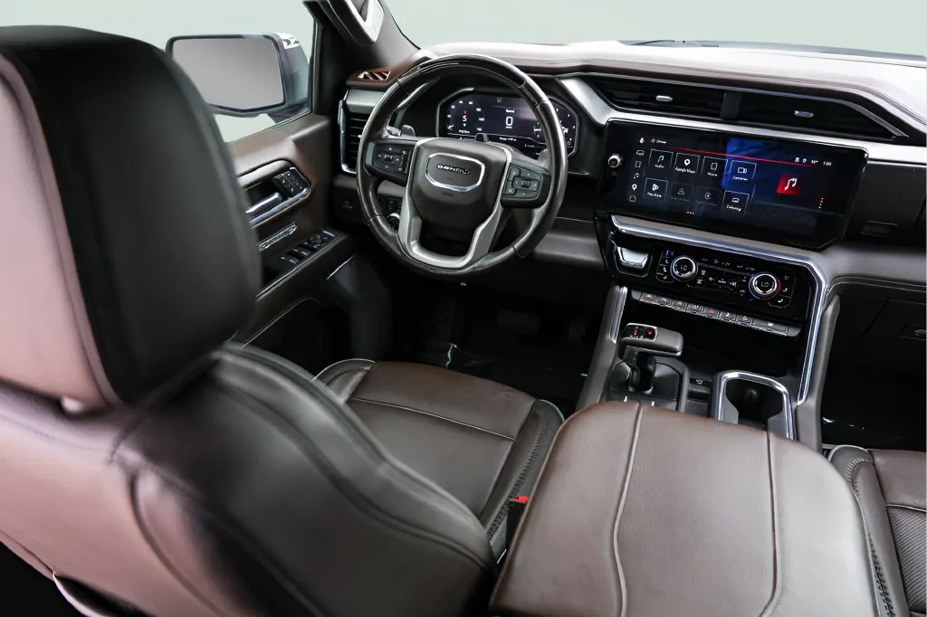 GMC Sierra photo 25