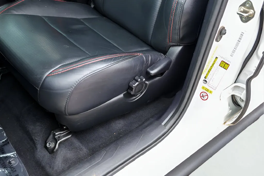 Toyota Tacoma photo 10