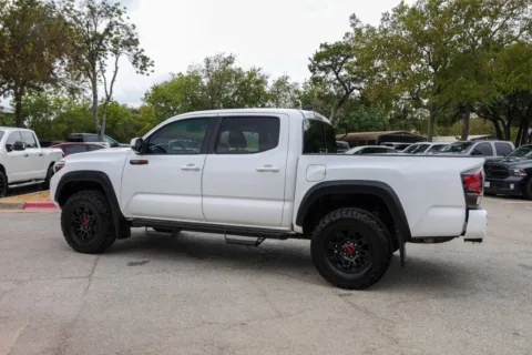 More photos of 2018 Toyota Tacoma TRD Pro at Covert Buick GMC, TX