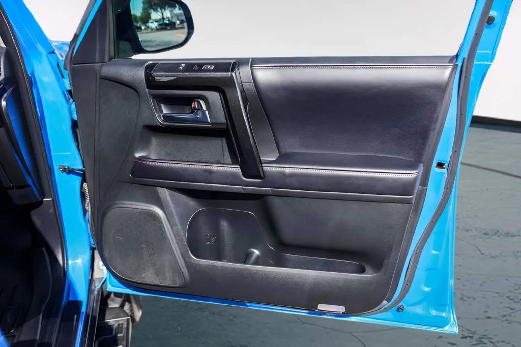 Toyota 4Runner photo 33