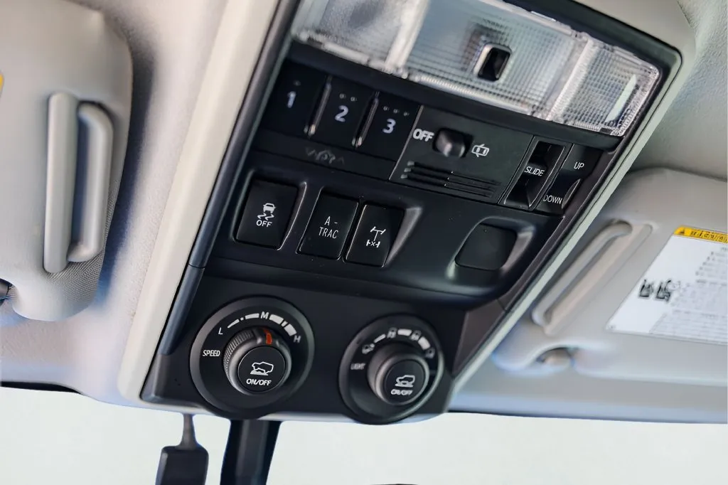 Toyota 4Runner photo 25