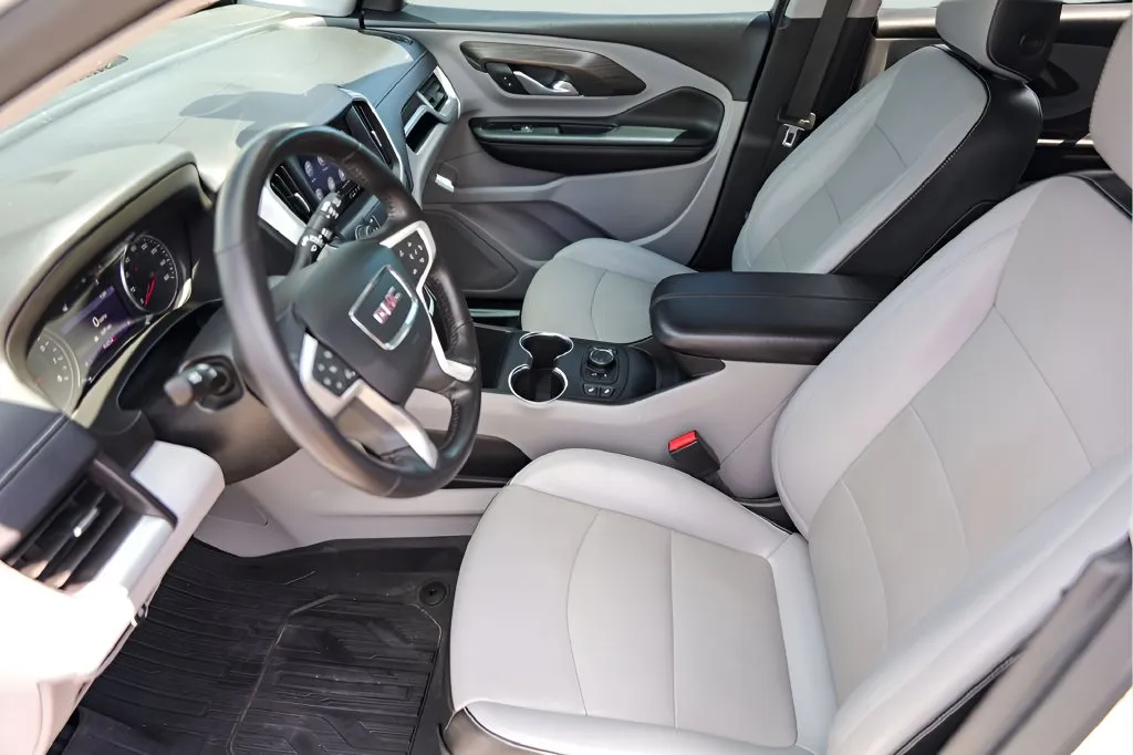GMC Terrain photo 12