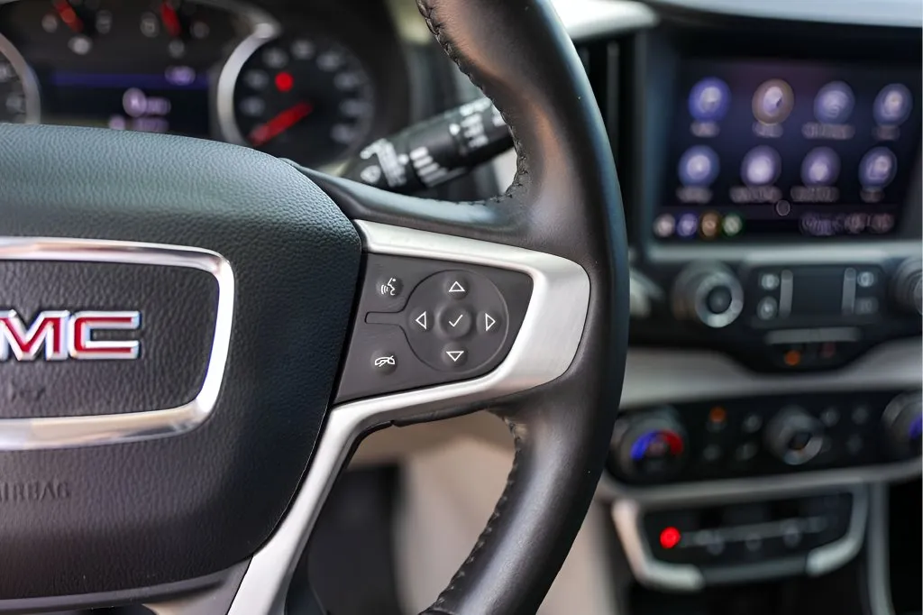 GMC Terrain photo 16