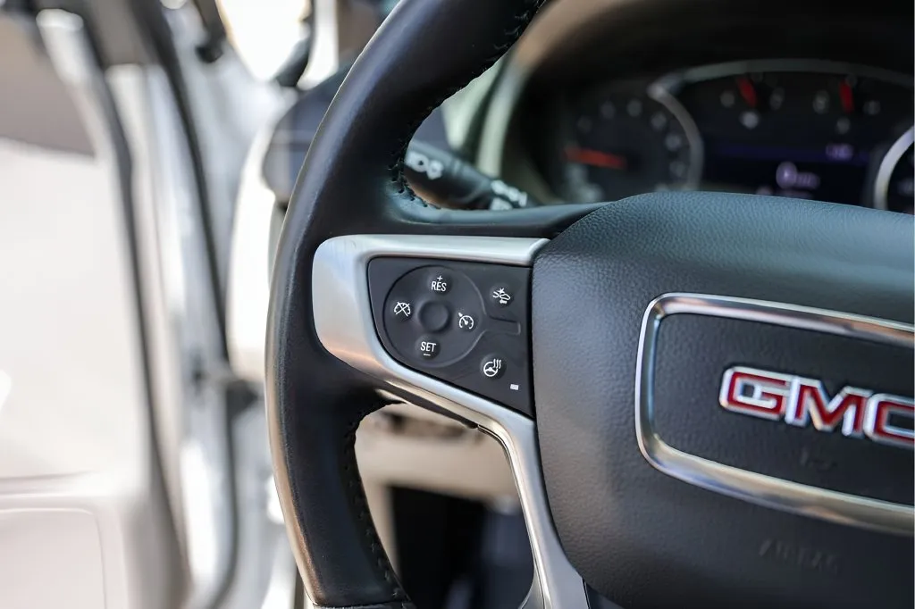 GMC Terrain photo 17