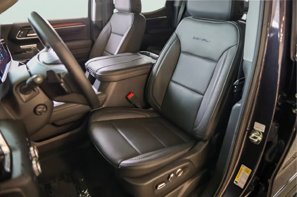 GMC Sierra photo 9