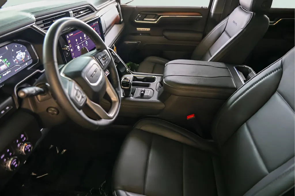 GMC Sierra photo 11