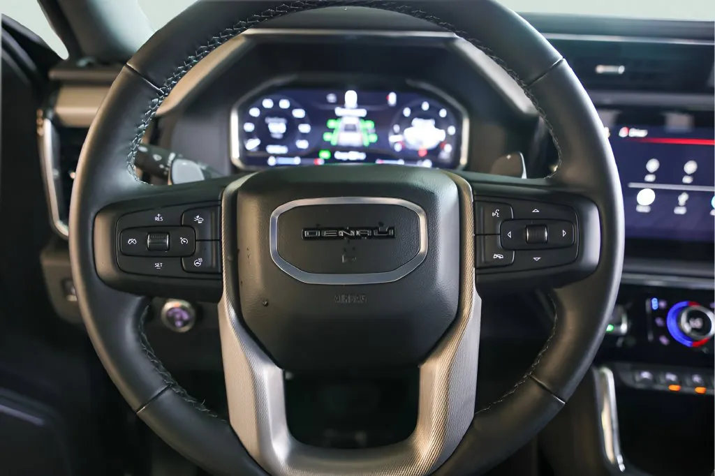 GMC Sierra photo 14