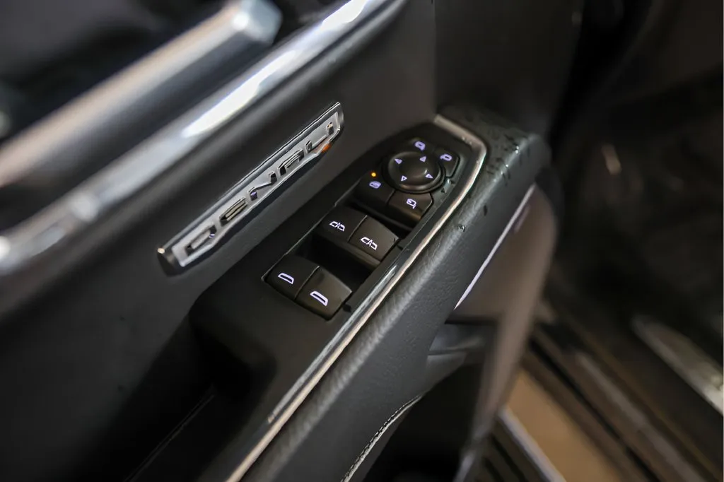 GMC Sierra photo 24