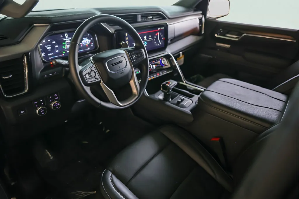 GMC Sierra photo 12