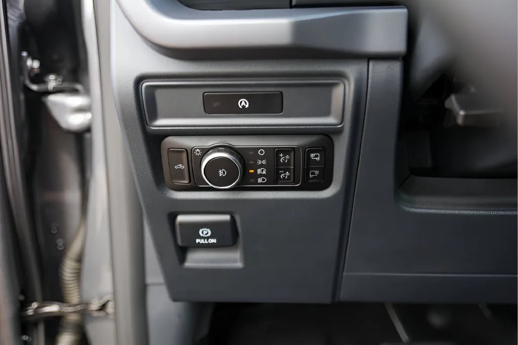 Ford F-150 photo 17